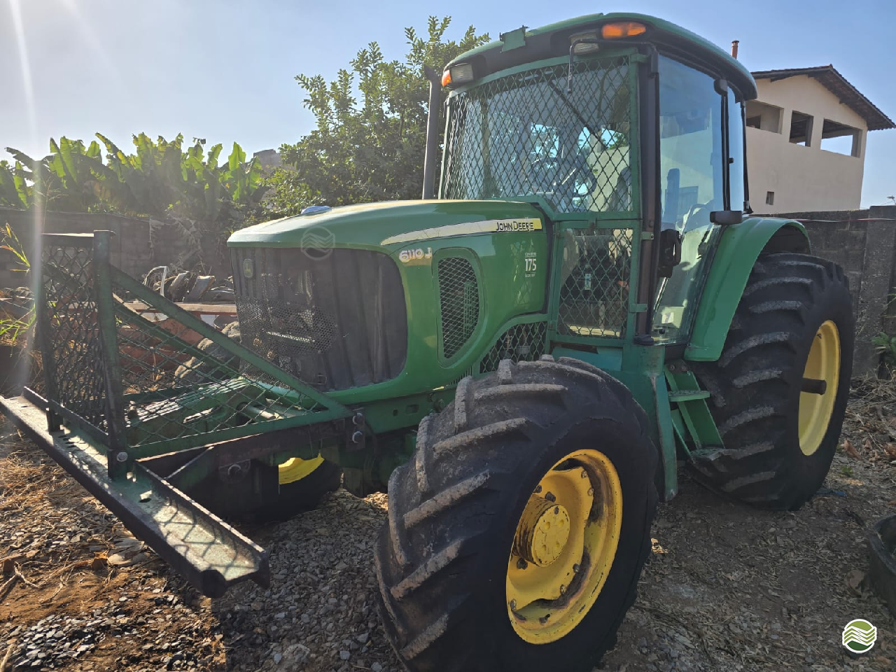 TRATOR JOHN DEERE JOHN DEERE 6110J Tração 4x4 Machine Tratores LAVRAS MINAS GERAIS MG
